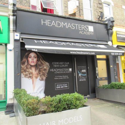 Retail unit to let in Putney