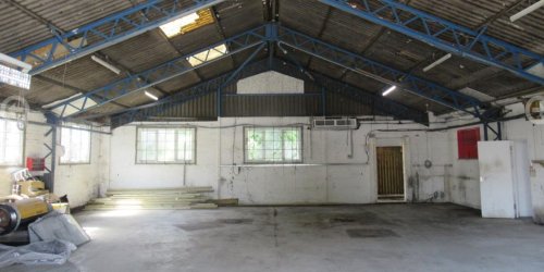 Industrial unit / workshop for sale or to let in Cheam