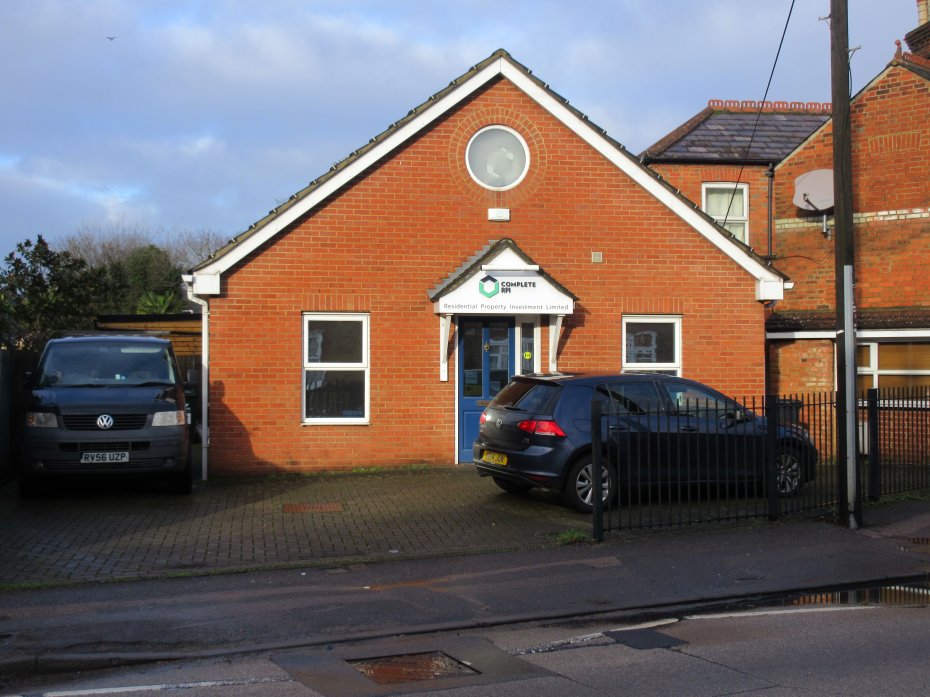 Offices For Let in Chertsey KT16 8HT