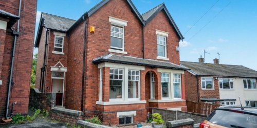 Freehold house for sale at auction in Wakefield
