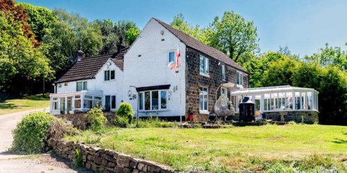 Detached House For Sale in Sheffield, South Yorkshire, S12 2SL