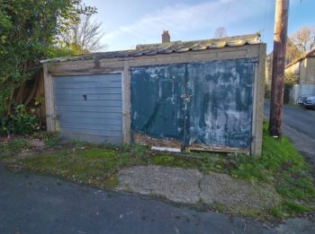 Land and Garage For Sale in Caterham, Surrey, CR3