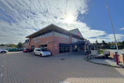 Freehold Two Storey Retail/Office For Sale in Harmondsworth, Heathrow 