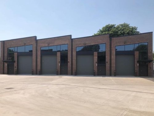 Industrial unit to let in Raynes Park