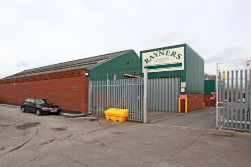 Industrial / Warhouse Building For Sale or To Let in Wandsworth, SW18
