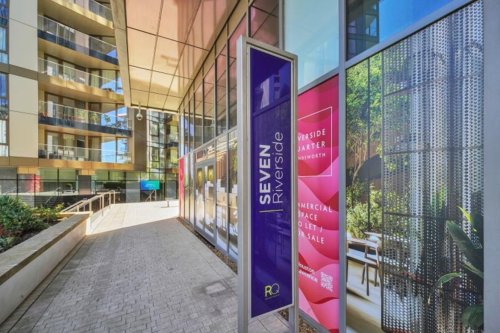 Ground Floor Unit For Sale or To Let in Wandsworth, London, SW18