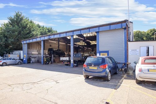 Detached Light Industrial/Warehouse Unit For Sale in Aldershot, Hants