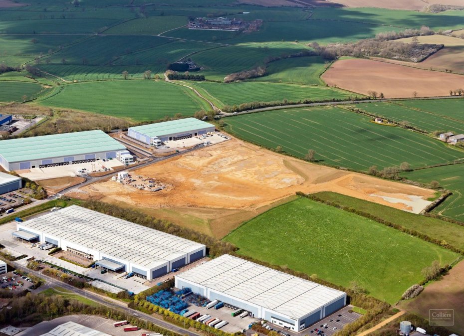 Commercial Property For Let in Daventry NN11 8NF