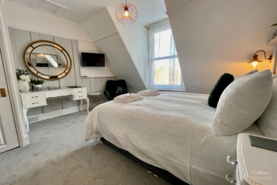 Investment 48 Park Road, Swanage BH19 2AE The Landsite