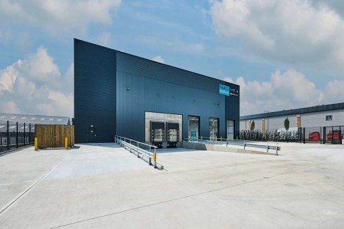 Logistrics warehouse unit for sale in Enfield