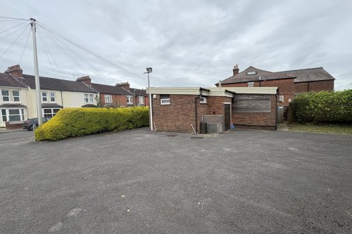 Open Plan Commercial Property For Sale in Eastleigh, Hampshire