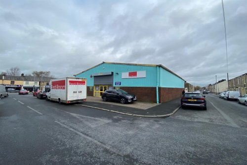 Warehouse for sale or to let in Oswaldtwistle