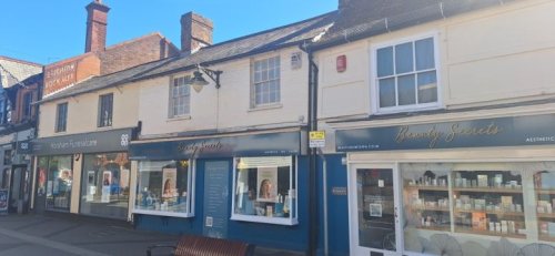 Prominent Beauty Salon Investment Property For Sale in Horsham