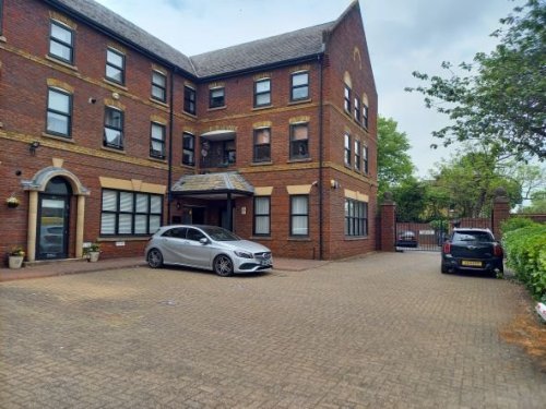 Office unit for sale or to let in Hampton