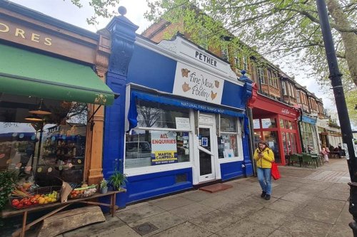 Retail property for sale or to let in Kew