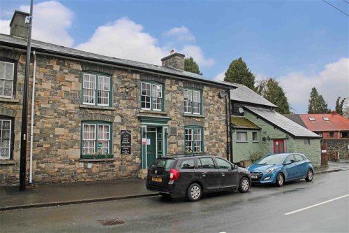Guest house for sale in Rhayader
