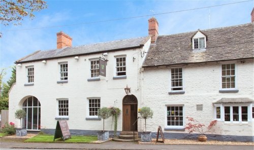 17th Century Cotswolds inn for sale in Chipping Norton