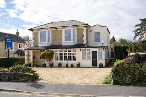 Guest house for sale in Shanklin