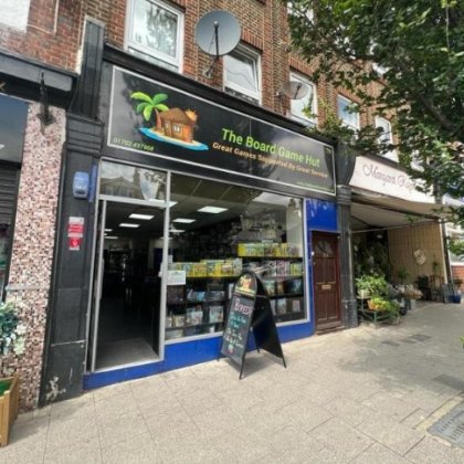 Retail unit to let in Westcliff-on-Sea