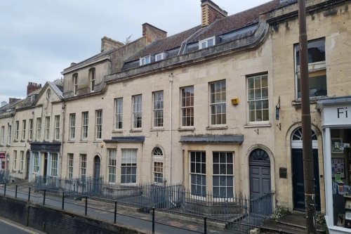 Freehold Grade II Listed properties for sale in Stroud