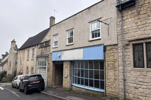 Retail Premises For Sale or To Let in Painswick, Gloucestershire, GL6