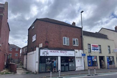 Beauty Salon With Flat Above For Sale in Gloucester