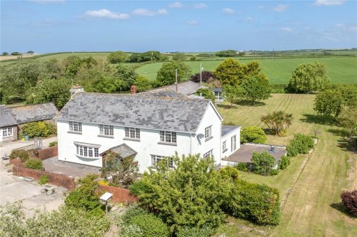 Farm buildings for sale in Bude