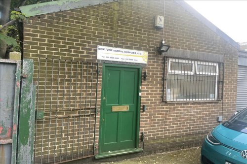 Vacant industrial unit for sale in Croydon