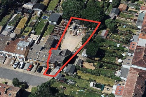 Mixed Use Freehold Property For Sale in Bromley, Kent BR2