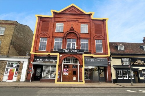 Licensed Bar or Nightclube For Sale in Biggleswade, Bedfordshire, SG18