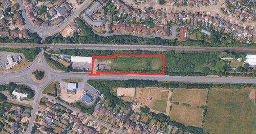 Prominent Unconsented Land For Sale in Chesterfield, Kent