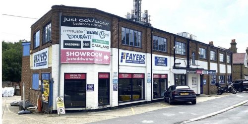 Showroom for sale in Buckhurst Hill