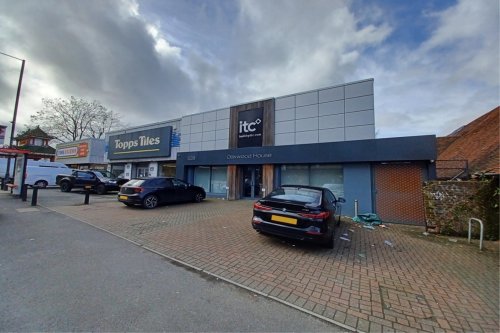 Retail/office unit for sale in Croydon