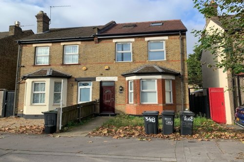 HMO Property with Development Potential For Sale in Croydon, Surrey