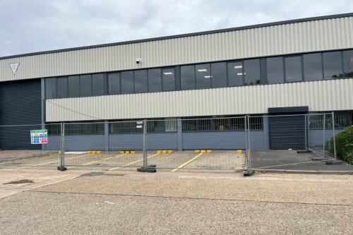 Fully Refurbished Unit For Sale or To Let in Mitcham, CR4