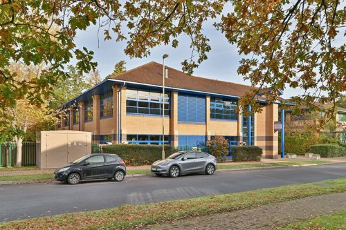 Self Contained Office Building For Sale or To Let in Fleet, Hampshire
