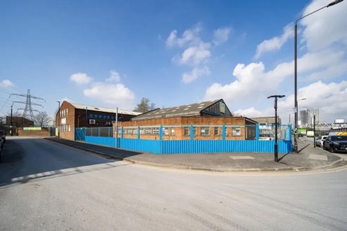 Warehouse/industrial premises for sale in Canning Town