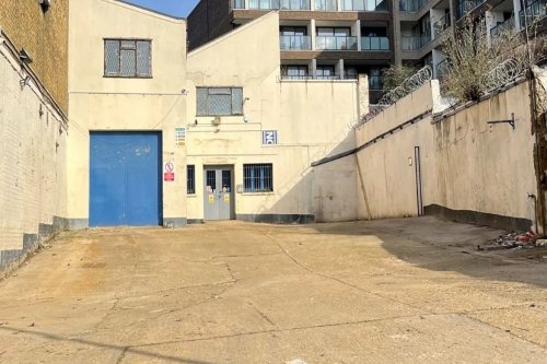 Warehouse with yard for sale in Islington