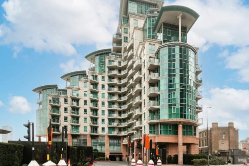 Self-contained Commercial Unit For Sale or To Let in Nine Elms, SW8