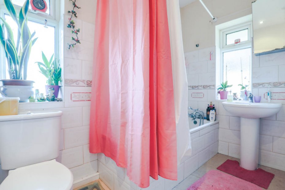 Commercial Property Chiltern Road, Ilford, Greater London, IG2 7JR