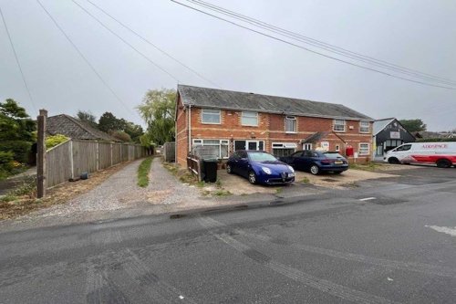 Store and yard premises for sale near New Milton