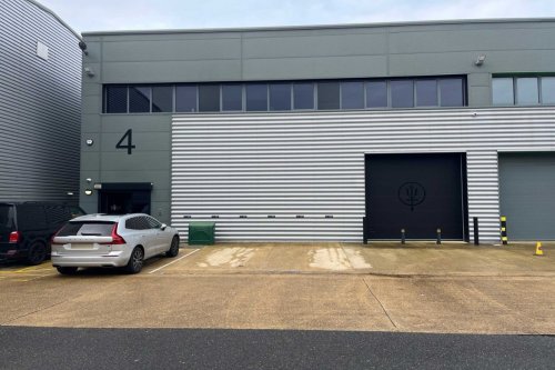 Light Industrial / Warehouse Unit For Sale in Poole, BH12
