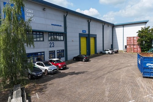 Warehouse Units For Sale or To Let in Enfield, EN3