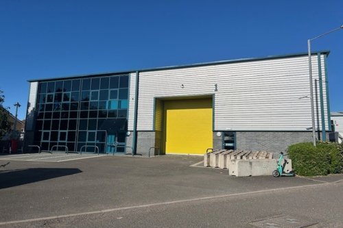 End of Terrace Warehouse For Sale or To Let in Basildon, Essex, SS15