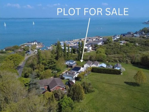 Land  for sale in Cowes