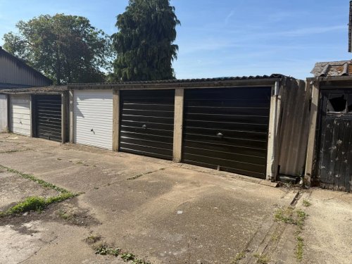 Investment  for sale in Morden