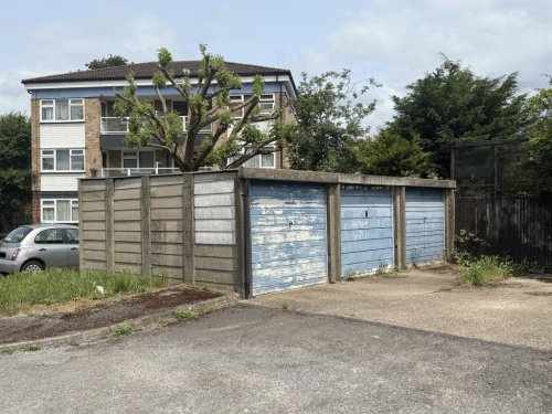 Investment  for sale in Epsom