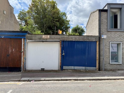 Investment  for sale in Chatham