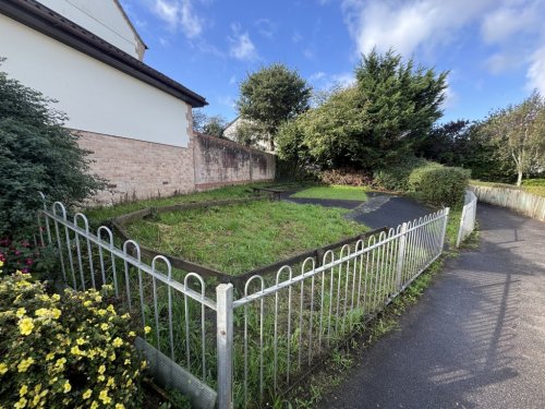 Land  for sale in Saltash