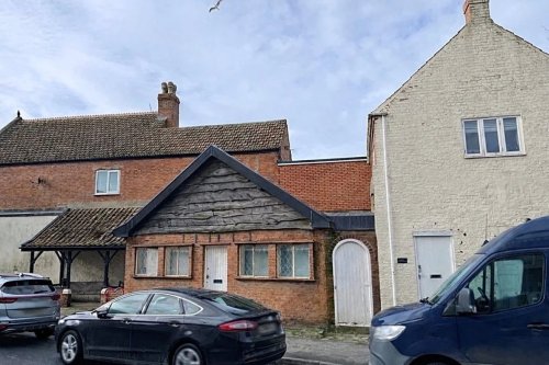 Office / Commercial Unit For Sale in Burnham-on-Sea, Somerset TA8